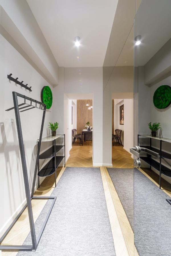 Old Town Apartment L Self Check In فيلنيوس المظهر الخارجي الصورة