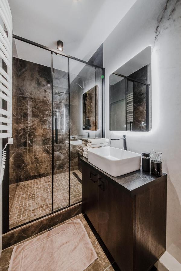Old Town Apartment L Self Check In فيلنيوس المظهر الخارجي الصورة